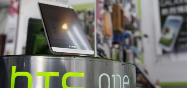 HTC One in a store in Taiwan