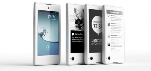 YotaPhone hits the markets at price of 19,990 RUB